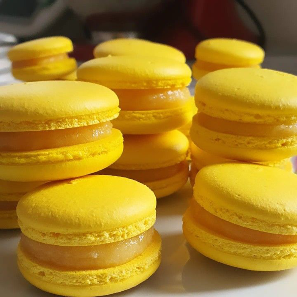 Mango Macrons